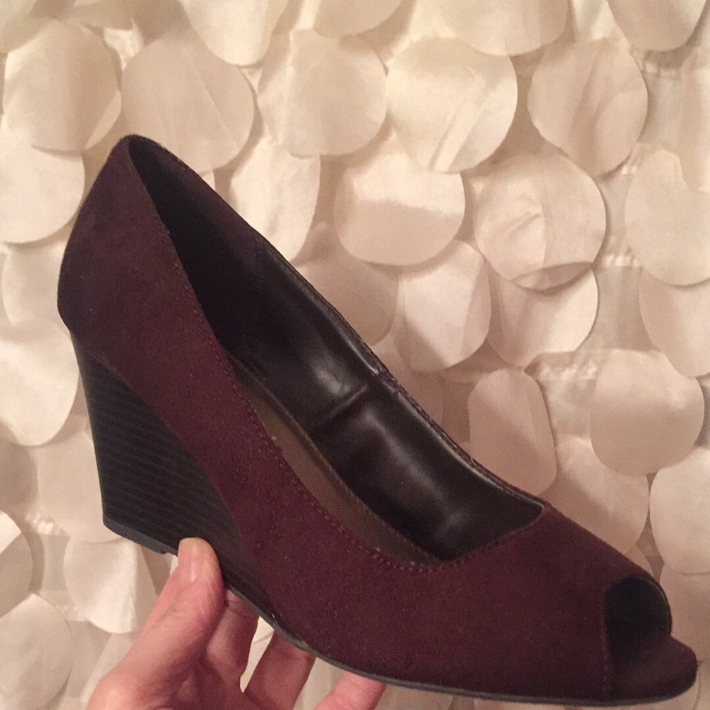 Brown wedges size 9
